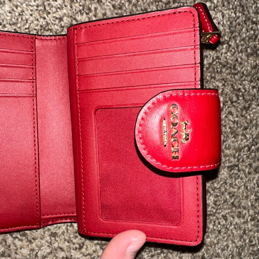 Coach Medium Corner Zip Wallet - Picture 8 of 10